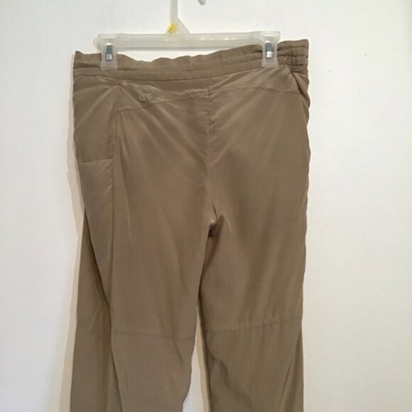 Aritzia Wilfred 100% Silk Marias Pant Taupe - Picture 12 of 13